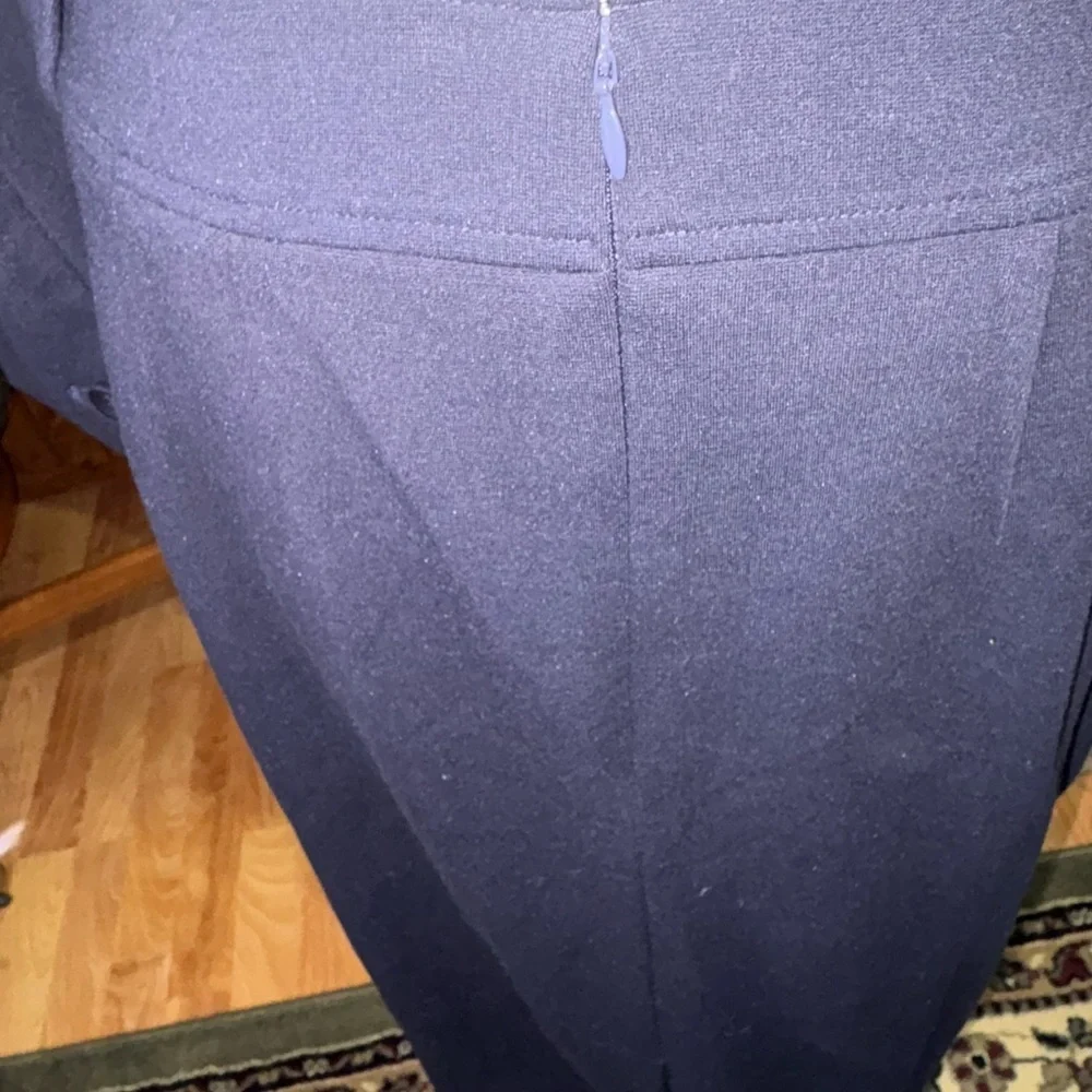 TALBOTS SIZE 8 LIKE NEW BLAZER AND SKIRT SET LOTS OF STRETCH NAVY BLUE